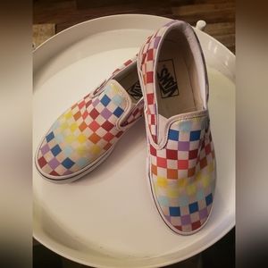 Van's Rainbow checkerboard Unisex Slip-ons size 6.  FF24
